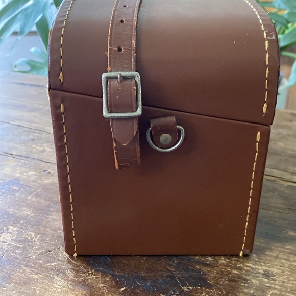 Vintage Bell & Howard Leather 16mm Movie Camera Case - Picture 5 of 11